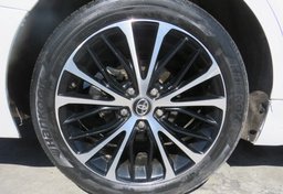 2020 Toyota Camry - Image 17