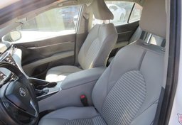 2020 Toyota Camry - Image 20