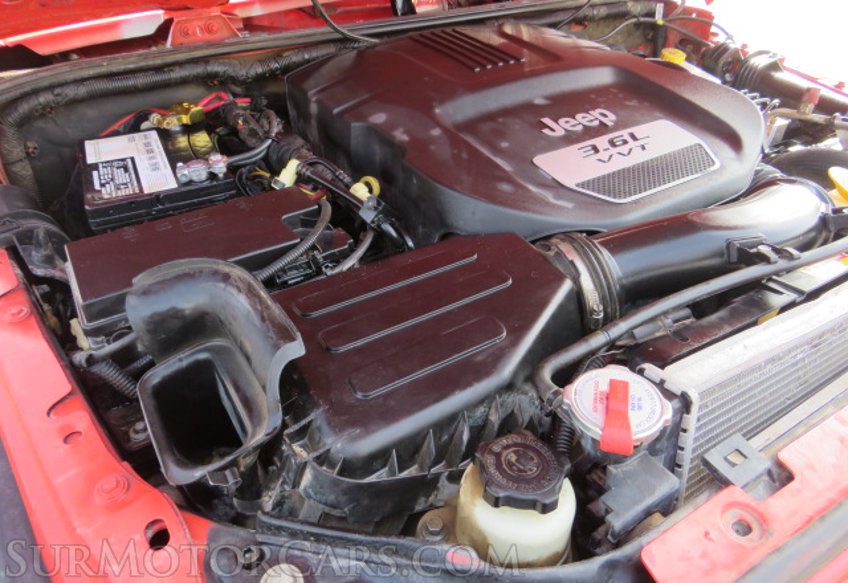 2013 Jeep Wrangler Unlimited - Image 40