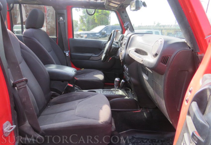 2013 Jeep Wrangler Unlimited - Image 21