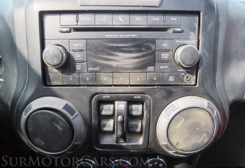 2013 Jeep Wrangler Unlimited - Image 32