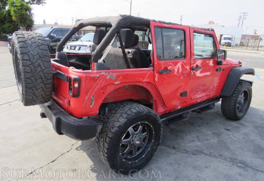 2013 Jeep Wrangler Unlimited - Image 7