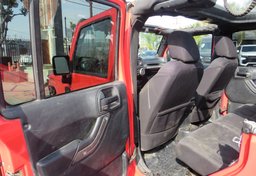 2013 Jeep Wrangler Unlimited - Image 19