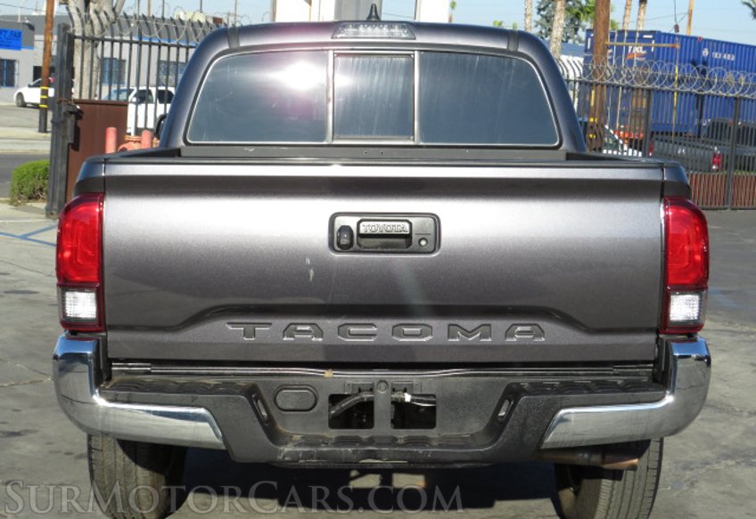 2021 Toyota Tacoma - Image 12