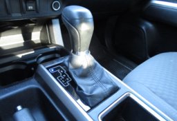 2021 Toyota Tacoma - Image 38