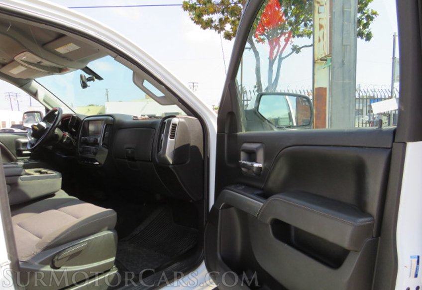 2017 Chevrolet Silverado 2500HD - Image 29