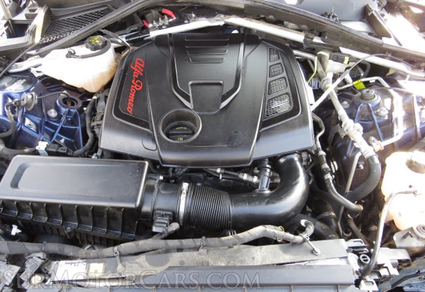 2017 Alfa Romeo Giulia - Image 47