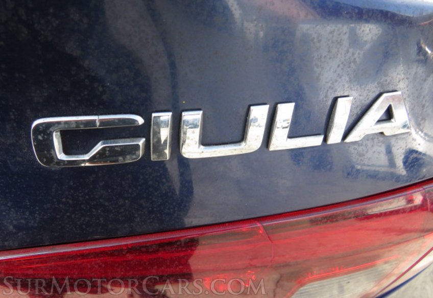 2017 Alfa Romeo Giulia - Image 16