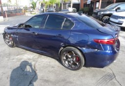 2017 Alfa Romeo Giulia - Image 4