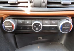 2017 Alfa Romeo Giulia - Image 36