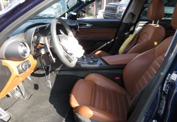 2017 Alfa Romeo Giulia - Image 18