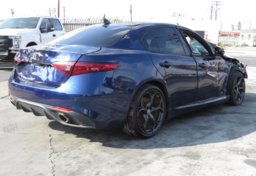 2017 Alfa Romeo Giulia - Image 9