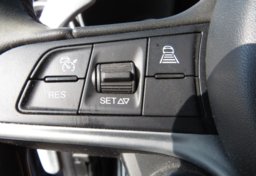 2017 Alfa Romeo Giulia - Image 37