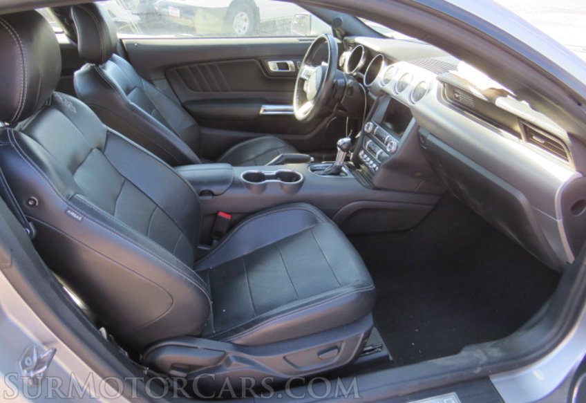 2020 Ford Mustang - Image 24