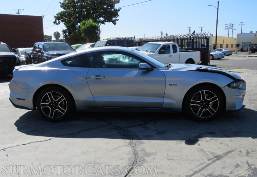 2020 Ford Mustang - Image 12