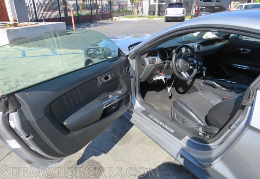 2020 Ford Mustang - Image 19