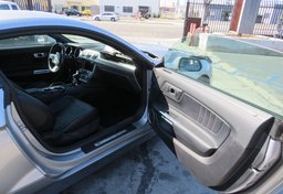 2020 Ford Mustang - Image 20