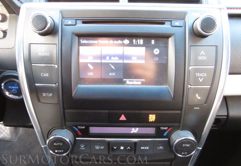 2016 Toyota Camry Hybrid - Image 44