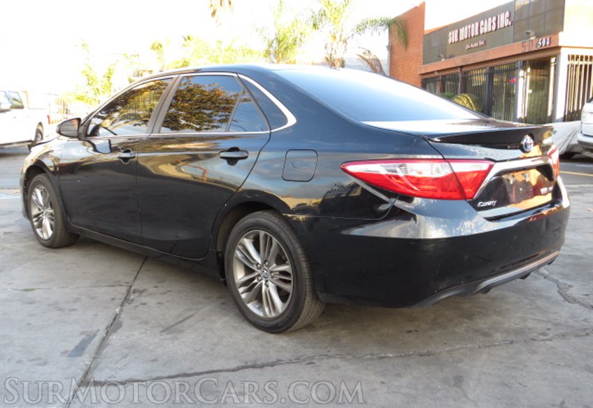 2016 Toyota Camry Hybrid - Image 8