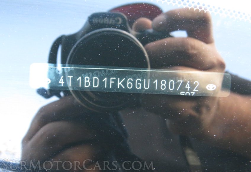 2016 Toyota Camry Hybrid - Image 46