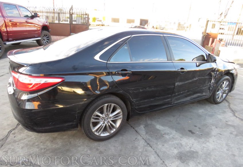 2016 Toyota Camry Hybrid - Image 5