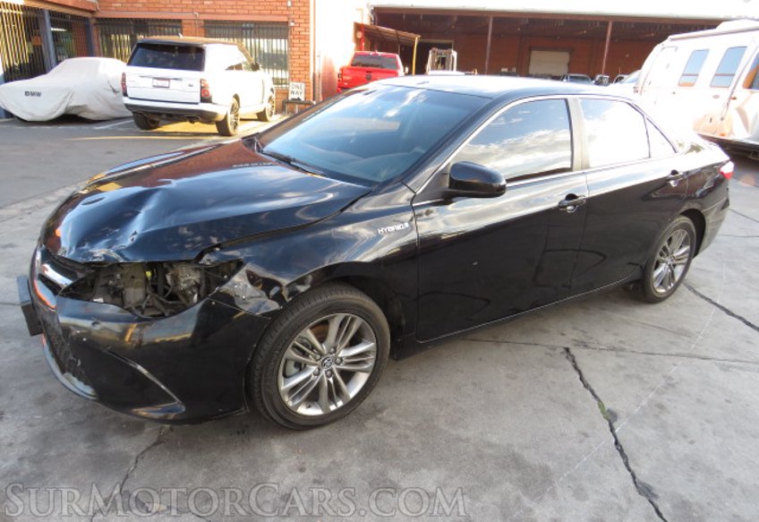 2016 Toyota Camry Hybrid - Image 4