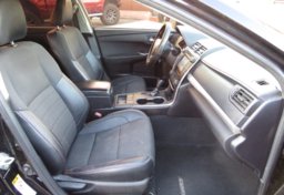 2016 Toyota Camry Hybrid - Image 26