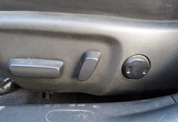 2016 Toyota Camry Hybrid - Image 35