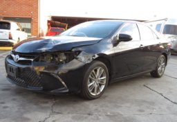 2016 Toyota Camry Hybrid - Image 2