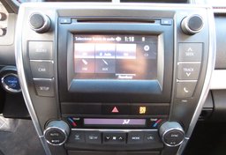 2016 Toyota Camry Hybrid - Image 44