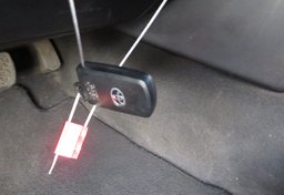 2016 Toyota Camry Hybrid - Image 33