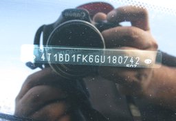 2016 Toyota Camry Hybrid - Image 46