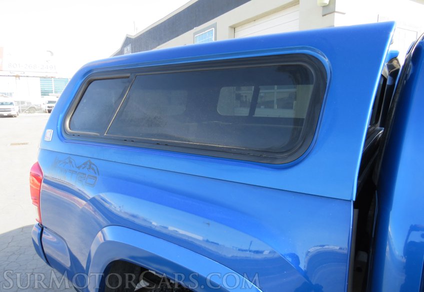 2017 Toyota Tacoma - Image 15