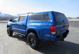 2017 Toyota Tacoma - Image 8