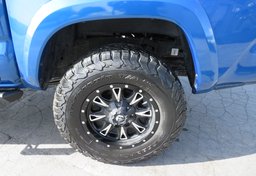 2017 Toyota Tacoma - Image 53