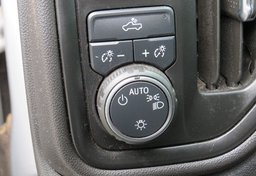 2021 Chevrolet Silverado 1500 - Image 36