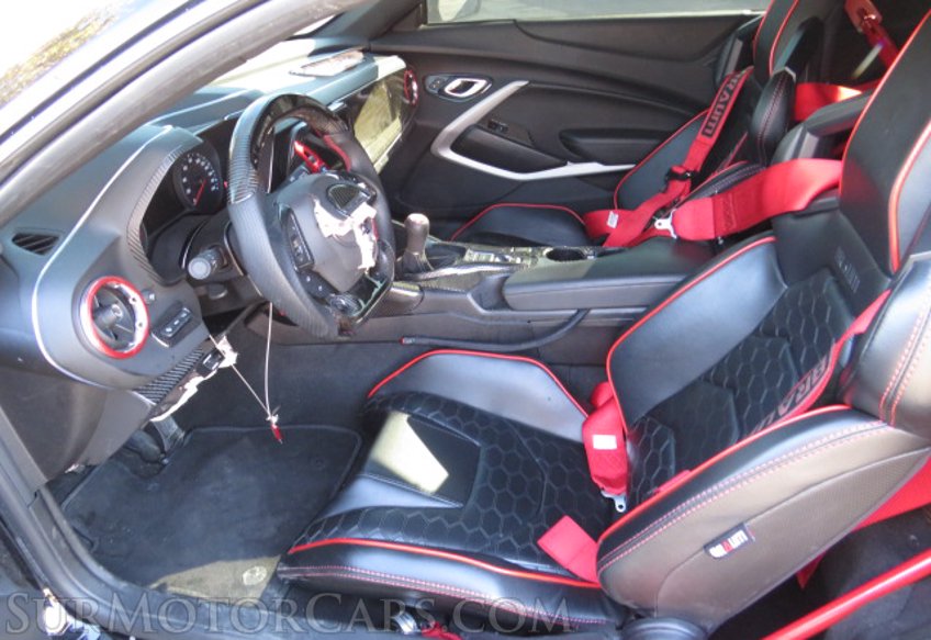 2020 Chevrolet Camaro - Image 24