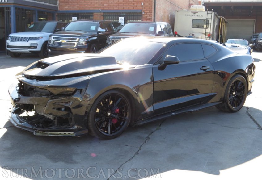 2020 Chevrolet Camaro - Image 3