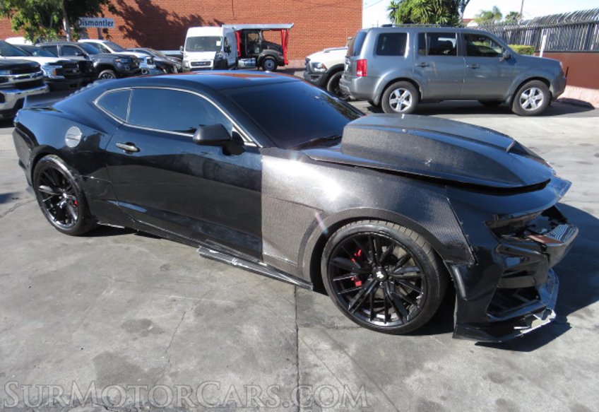 2020 Chevrolet Camaro - Image 2