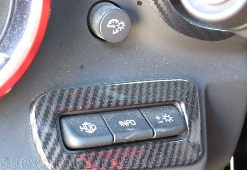 2020 Chevrolet Camaro - Image 35