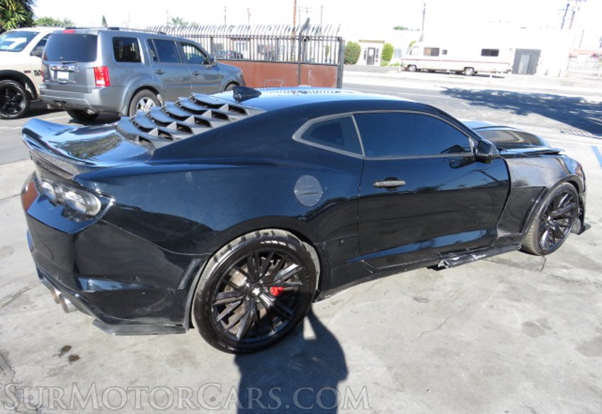 2020 Chevrolet Camaro - Image 6