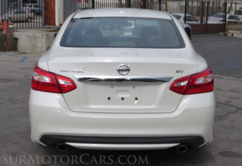 2017 Nissan Altima - Image 12