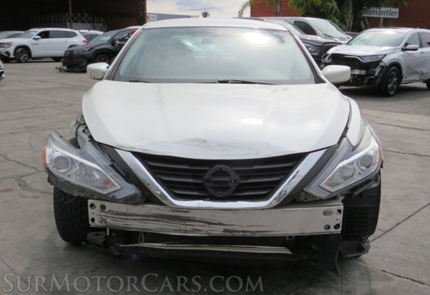 2017 Nissan Altima - Image 15