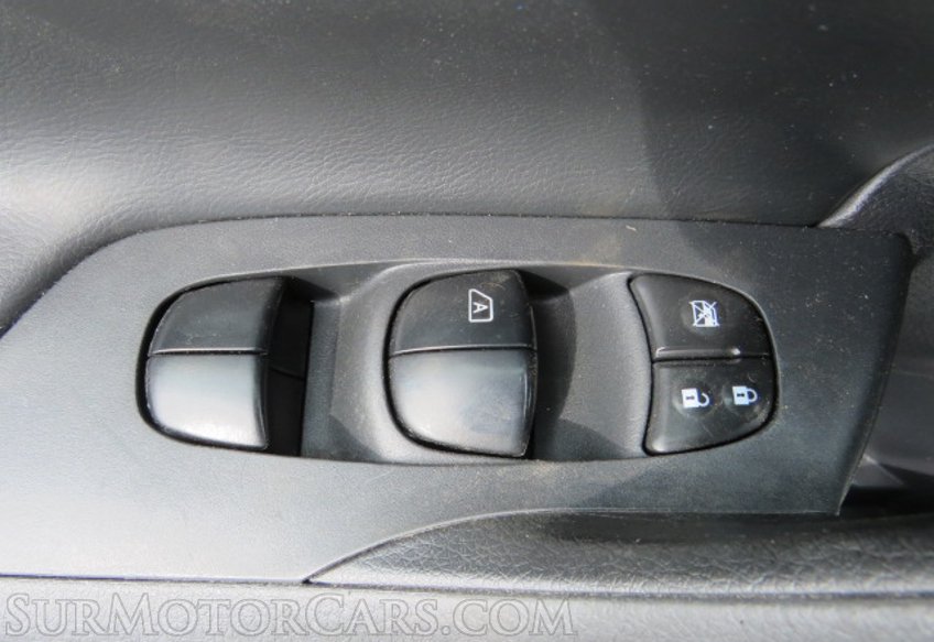 2017 Nissan Altima - Image 39