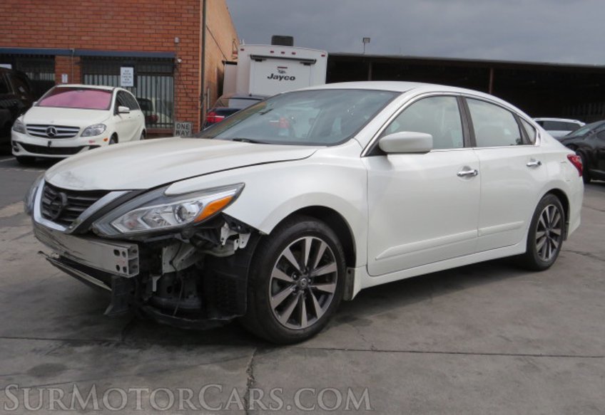 2017 Nissan Altima - Image 3