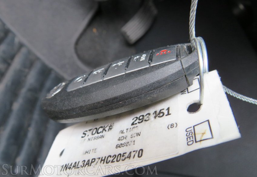 2017 Nissan Altima - Image 38