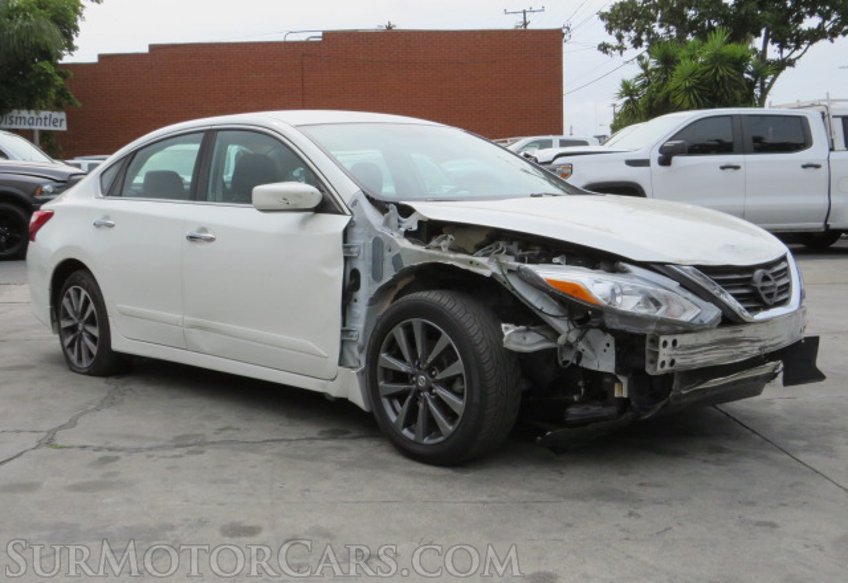 2017 Nissan Altima - Image 4