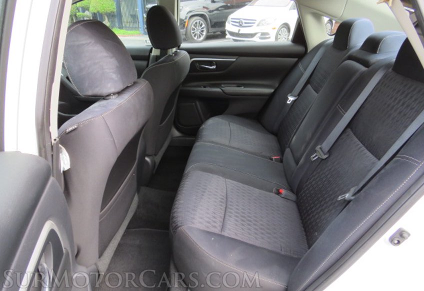 2017 Nissan Altima - Image 27