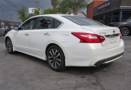 2017 Nissan Altima - Image 7