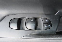 2017 Nissan Altima - Image 39